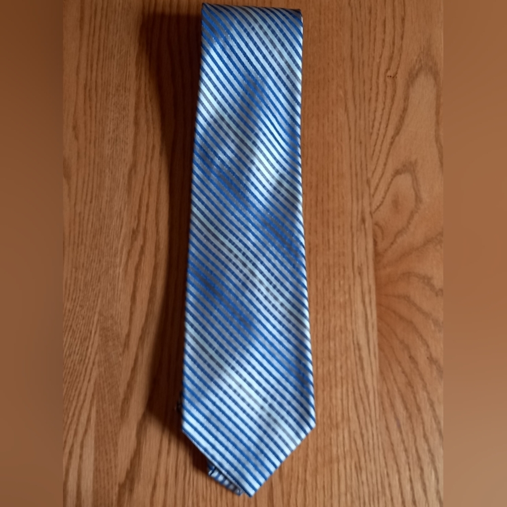 Alfred Sung Silk tie